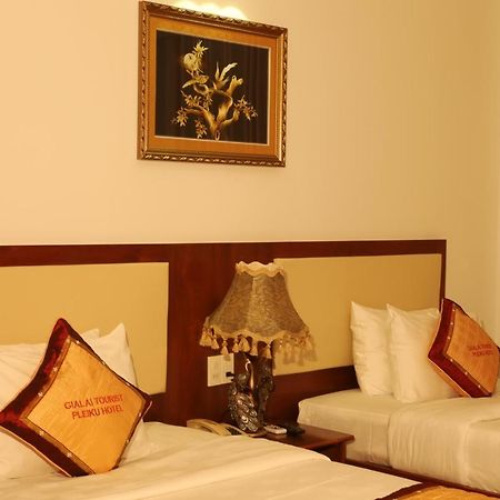 Pleiku Hotel Luaran gambar