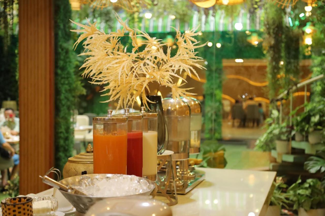 Pleiku Hotel Luaran gambar