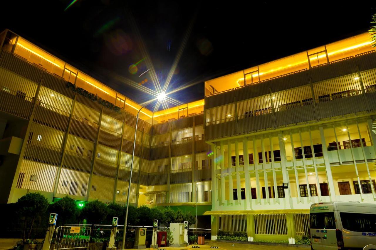 Pleiku Hotel Luaran gambar
