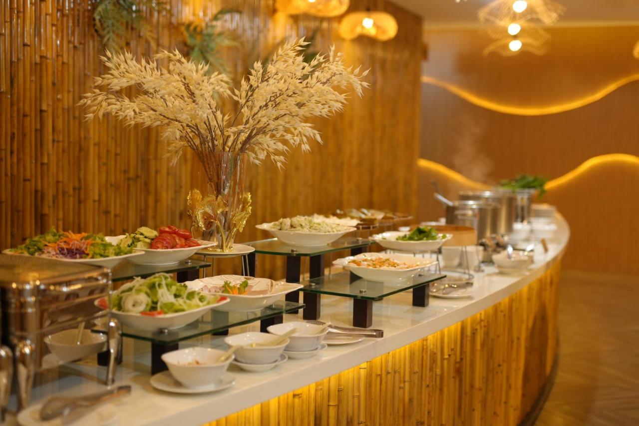 Pleiku Hotel Luaran gambar