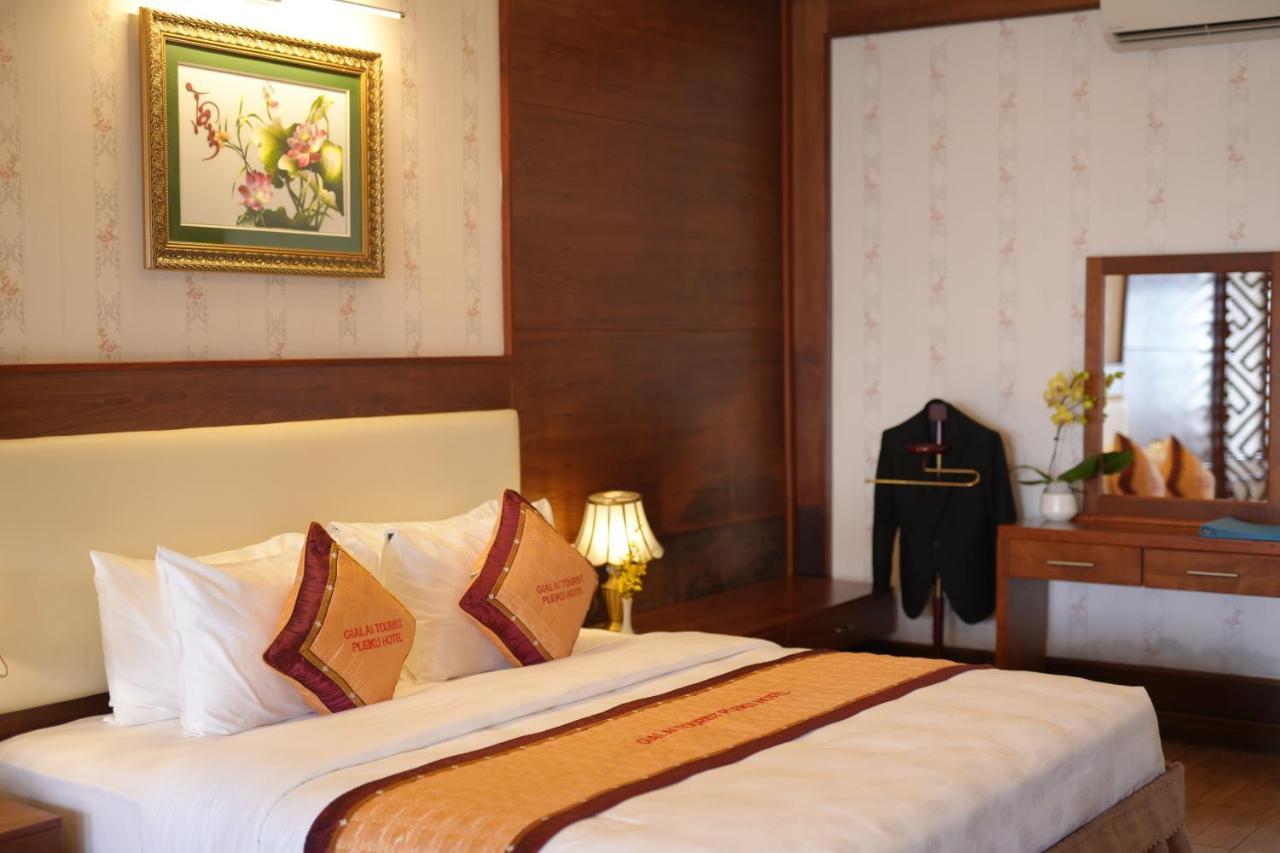 Pleiku Hotel Luaran gambar
