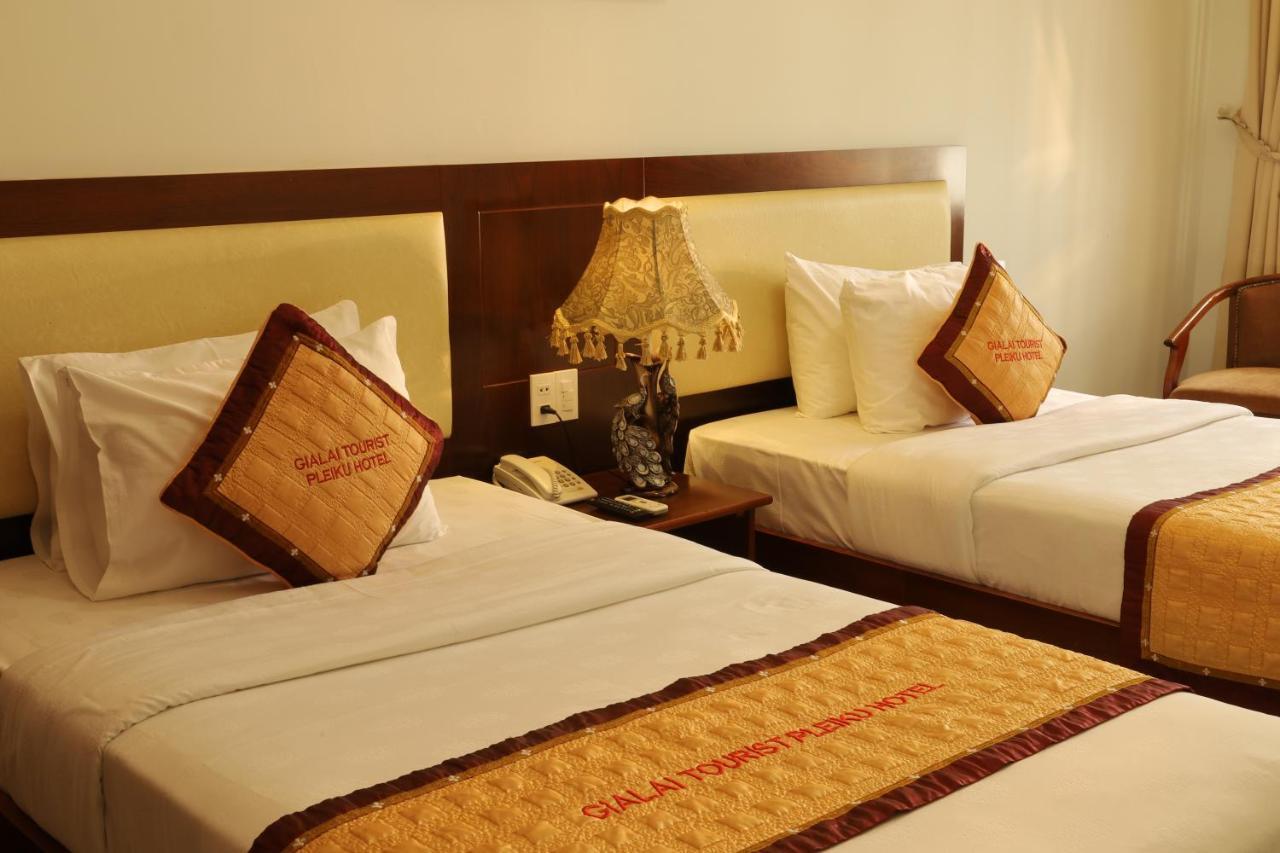 Pleiku Hotel Luaran gambar