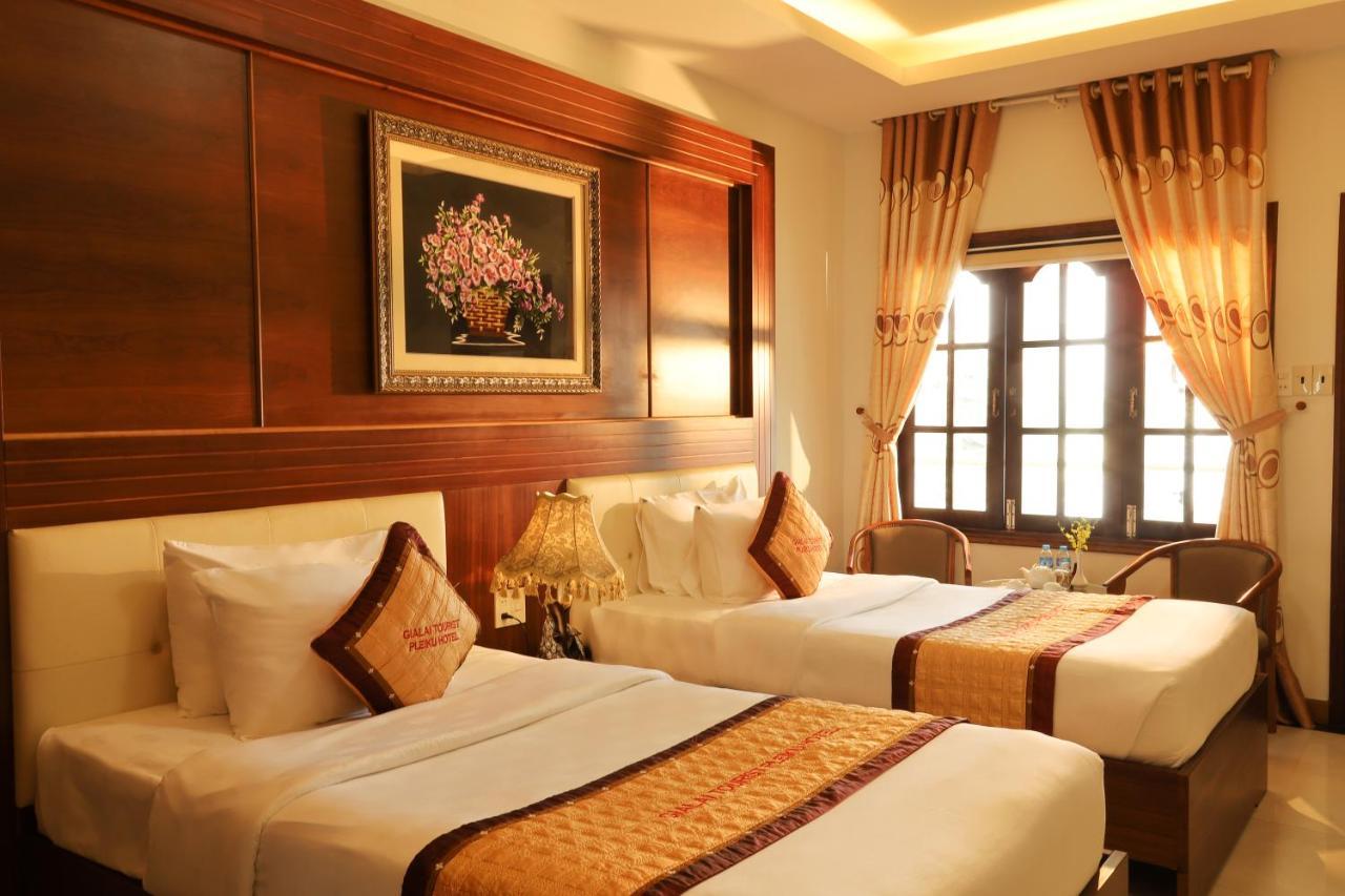 Pleiku Hotel Luaran gambar