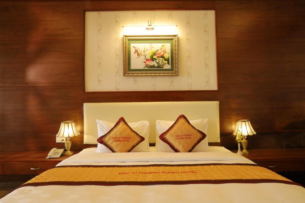Pleiku Hotel Luaran gambar