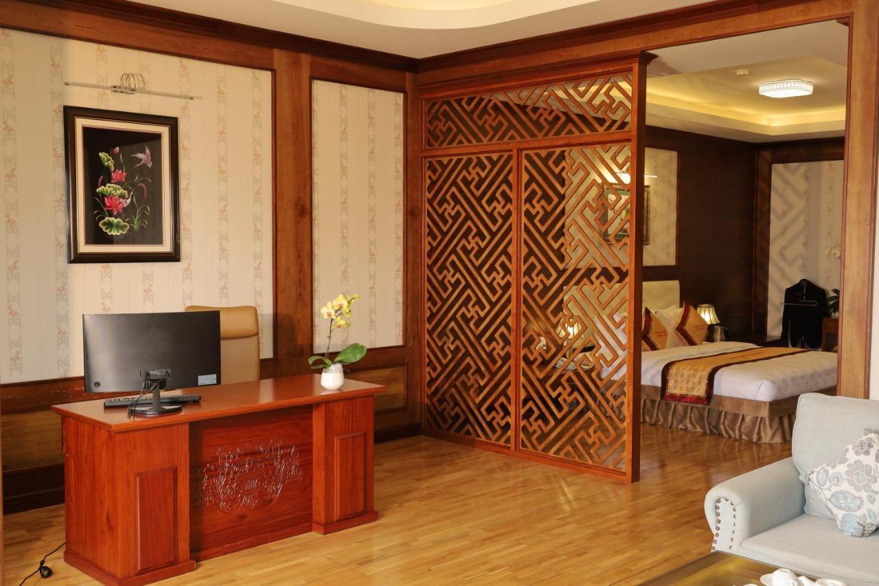 Pleiku Hotel Luaran gambar
