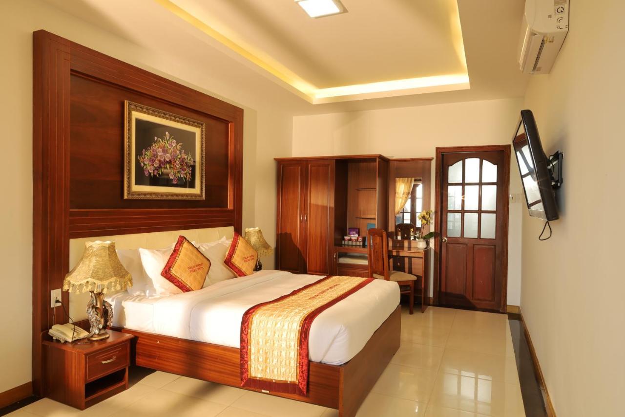 Pleiku Hotel Luaran gambar
